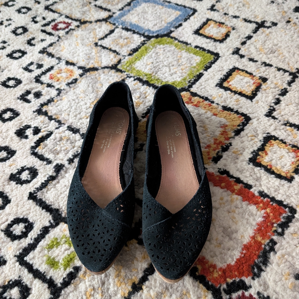 Toms Black Perforated Flats